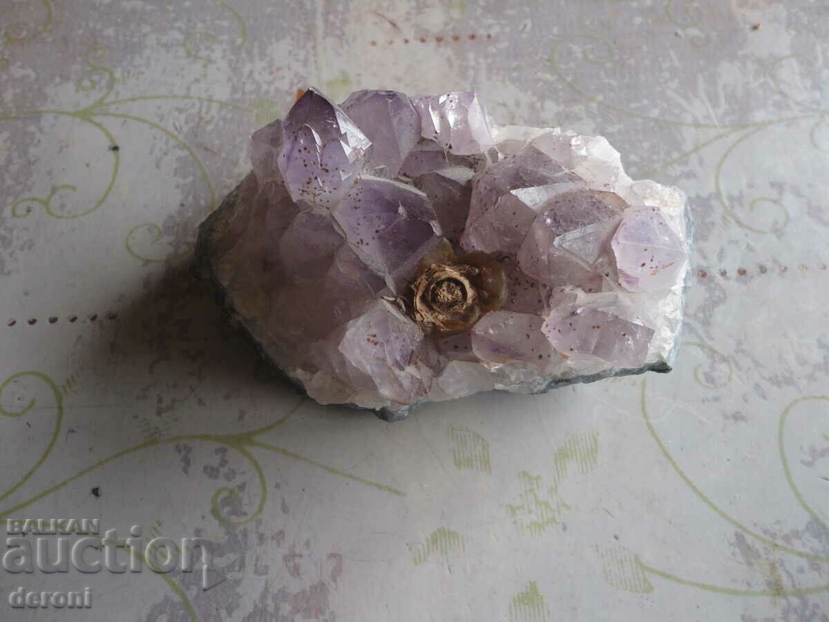 Auction  Mineral druse 1