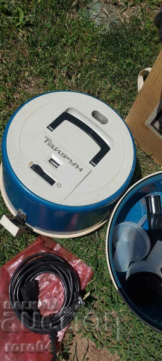 Auction VACUUM CLEANER - TYPHOON - 1994 - EXCELLENT CONDITION Auction VACUUM CLEANER - TYPHOON - 1994 - EXCELLENT CONDITION