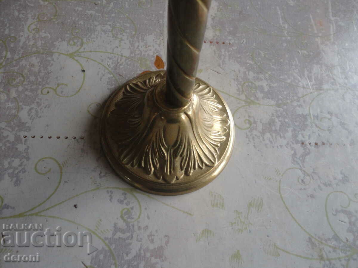 Bronze Italian hanger stand with price 35.00 BGN | € 17.90 Bronze Italian hanger stand with price 35.00 BGN | € 17.90