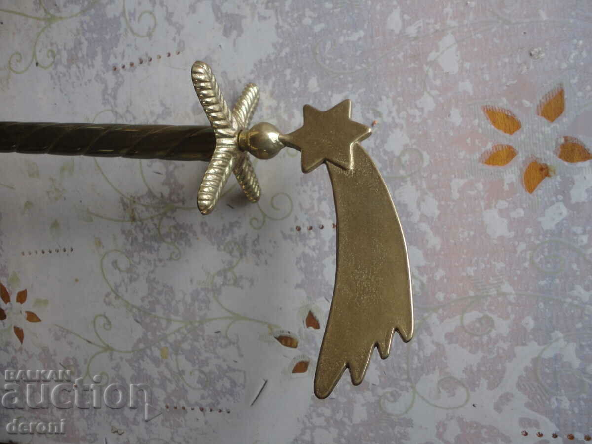 Delivery of Bronze Italian hanger stand Delivery of Bronze Italian hanger stand