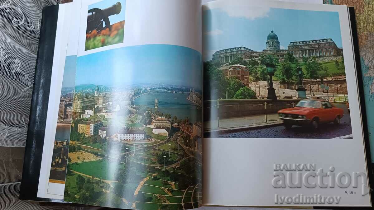 Auction BUDAPEST in 64 Color Photographs 1979 Auction BUDAPEST in 64 Color Photographs 1979