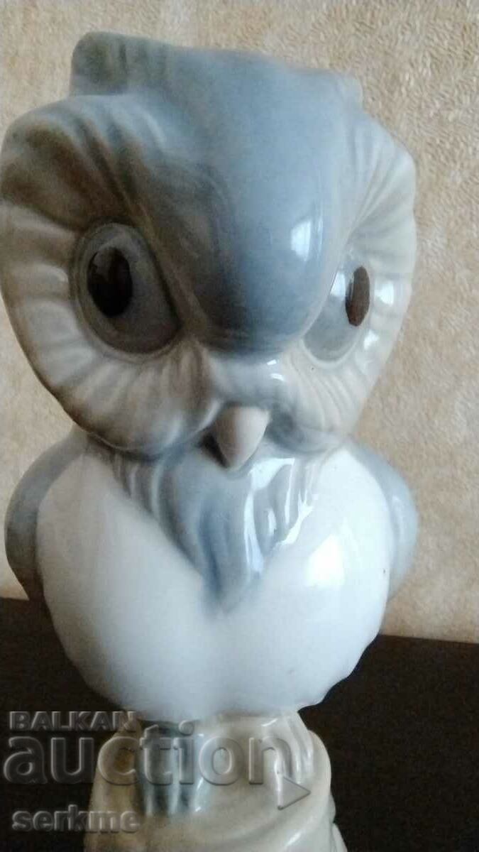 Porcelain figure - 5 Porcelain figure - 5