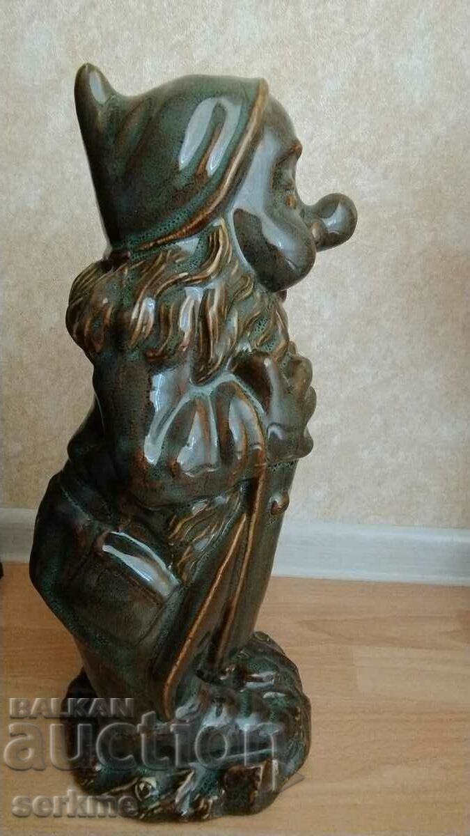 Delivery of Porcelain figure Delivery of Porcelain figure