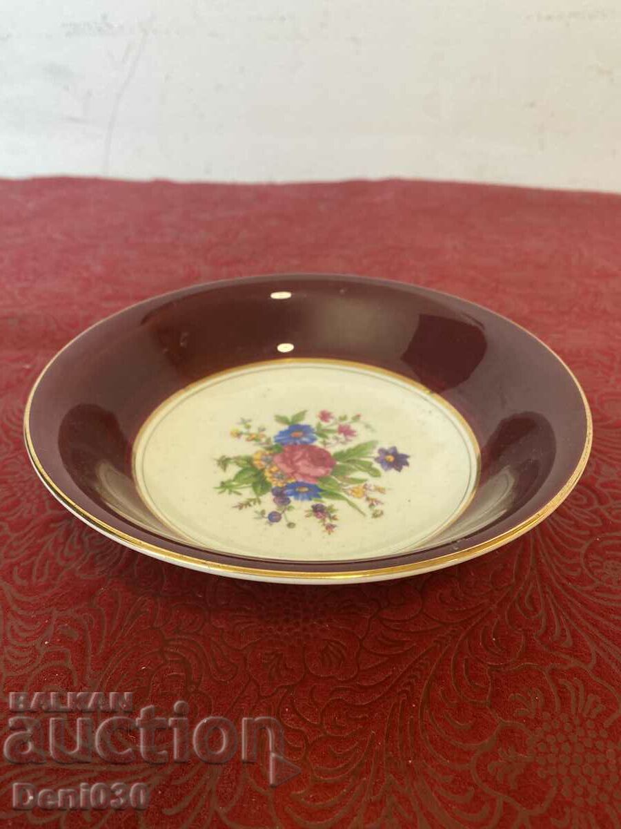 Beautiful porcelain bowl with markings !!!!