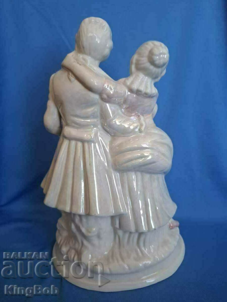 Auction EXCELLENT VINTAGE PORCELAIN FIGURE "DANCERS" Auction EXCELLENT VINTAGE PORCELAIN FIGURE "DANCERS"