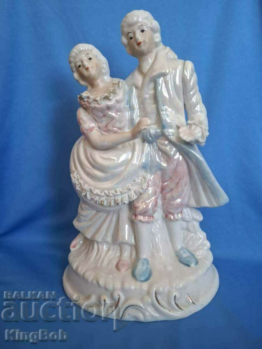 EXCELLENT VINTAGE PORCELAIN FIGURE "DANCERS"