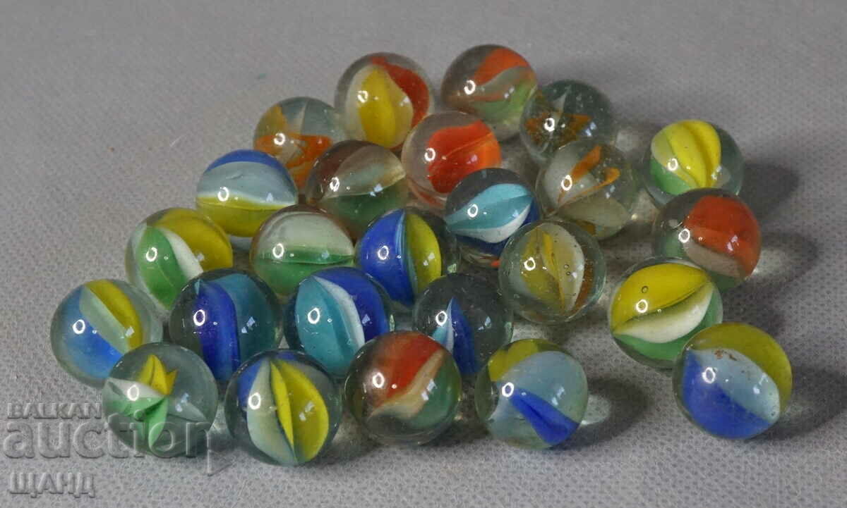 Лот 25 Стари стъклени топчета многоцветни