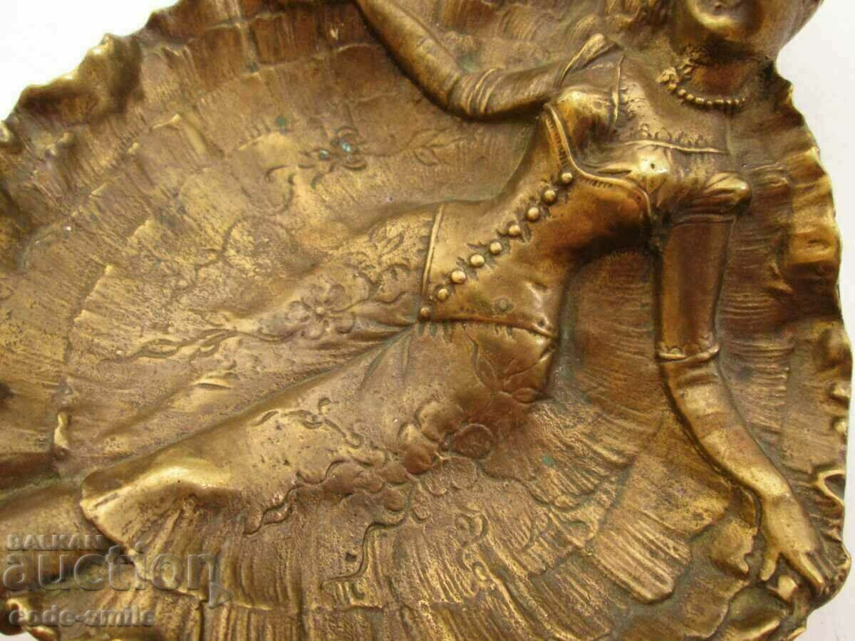 Delivery of Old bronze figure plastic ballerina marked