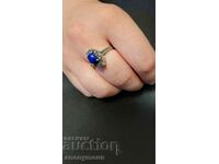 A beautiful, elegant ring with natural lapis lazuli