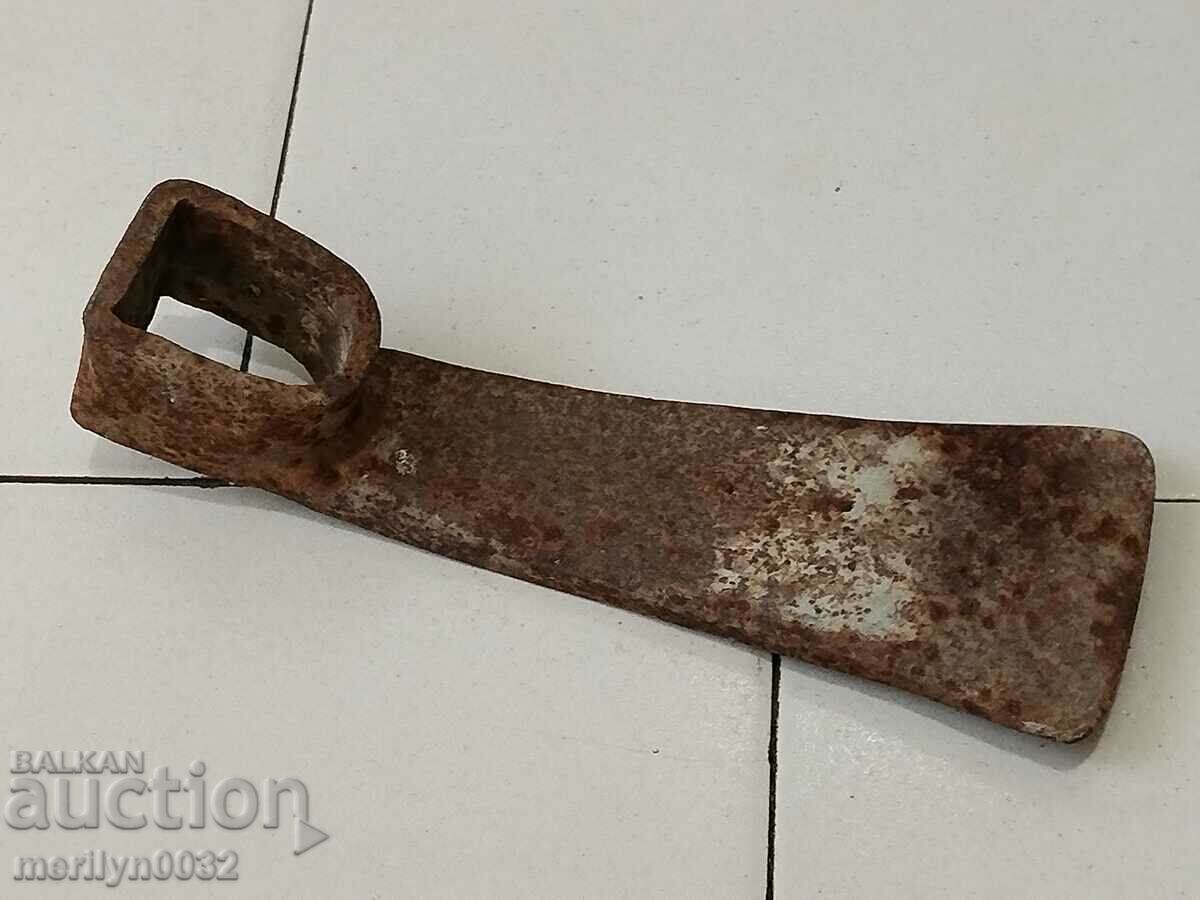 Old forged turnhoe, wrought iron, hoe, blade, axe with price 33.00 BGN | € 16.87 Old forged turnhoe, wrought iron, hoe, blade, axe with price 33.00 BGN | € 16.87