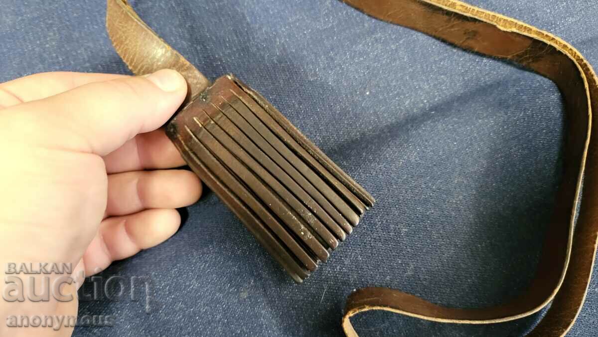 Old Bulgarian officer's badge with price 180.00 BGN | € 92.03