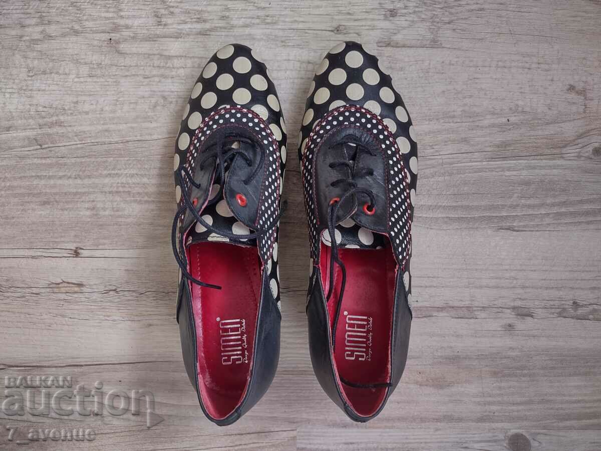 Women's shoes made of genuine leather, beautiful 07/08/2024 with price 120.00 BGN | € 61.36 Women's shoes made of genuine leather, beautiful 07/08/2024 with price 120.00 BGN | € 61.36