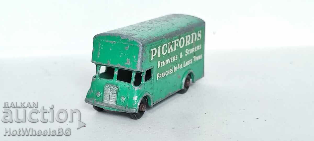 - MATCHBOX LESNEY. No. 46B "Pickfords" Removal Van 1960 with price 8.00 BGN | € 4.09 - MATCHBOX LESNEY. No. 46B "Pickfords" Removal Van 1960 with price 8.00 BGN | € 4.09