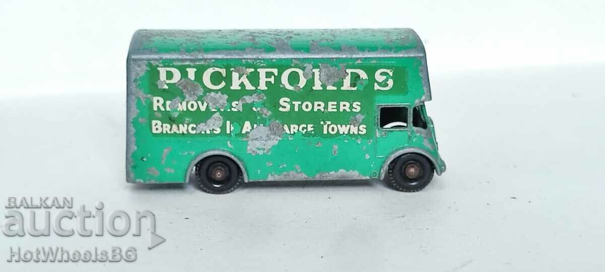 Auction - MATCHBOX LESNEY. No. 46B "Pickfords" Removal Van 1960 Auction - MATCHBOX LESNEY. No. 46B "Pickfords" Removal Van 1960