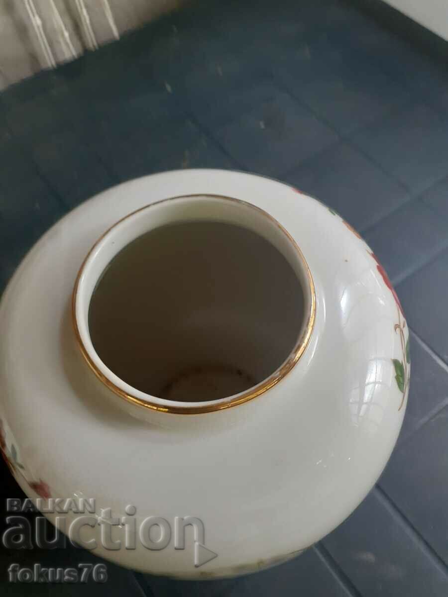 Delivery of Old Hellas porcelain vase Delivery of Old Hellas porcelain vase