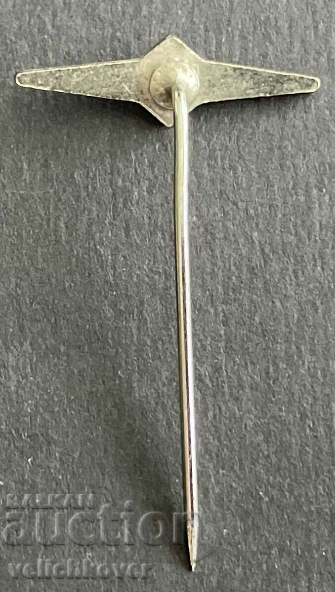 Auction  37737 Yugoslavia sign company for the production of trucks FAP