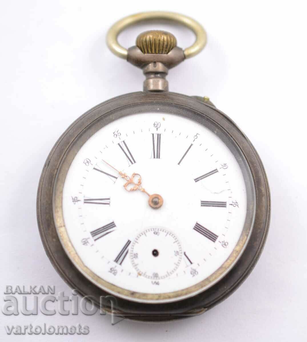 Старинен сребърен джобен часовник  -  не работи