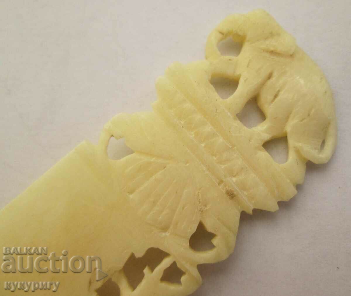 Delivery of Old bone letter knife with elephant elephant decoration Delivery of Old bone letter knife with elephant elephant decoration