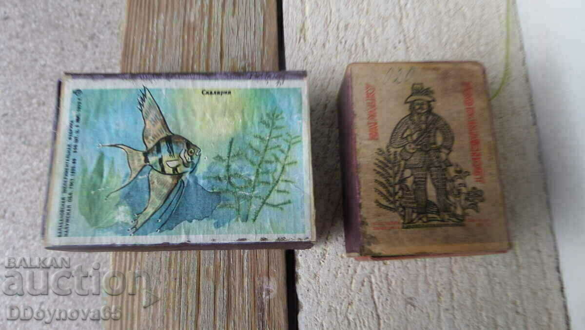 2 pcs. collectible matches 2 pcs. collectible matches