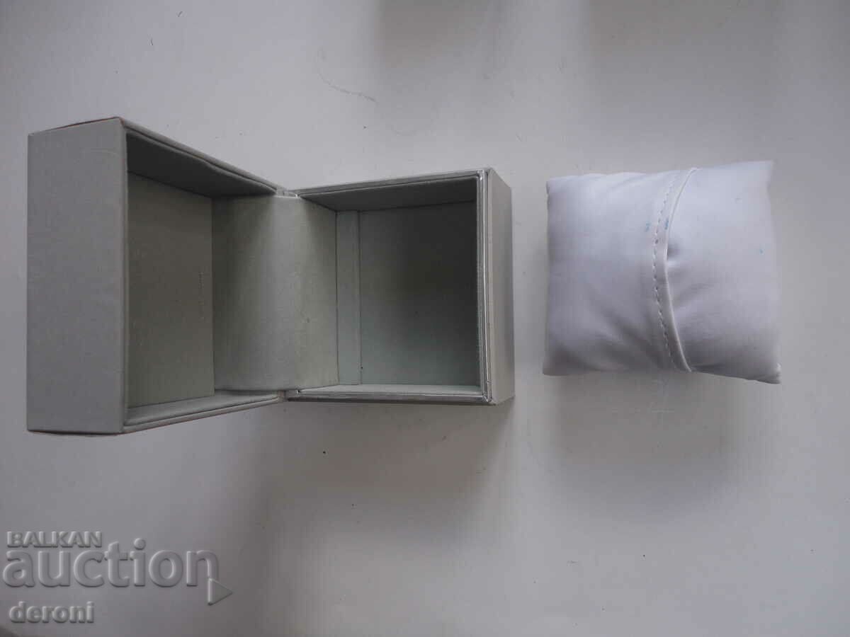 Delivery of Original Calvin Klein 3 watch box