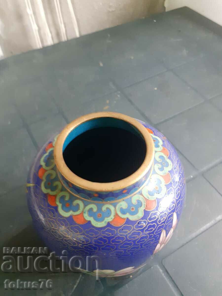 Delivery of A beautiful cloisonne bronze enamel vase