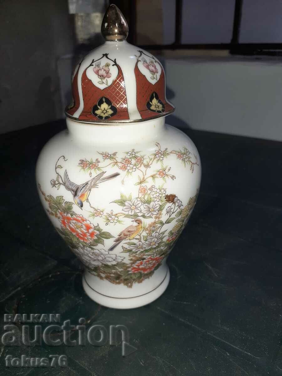 Beautiful old vase jar with lid porcelain Japan - 6 Beautiful old vase jar with lid porcelain Japan - 6