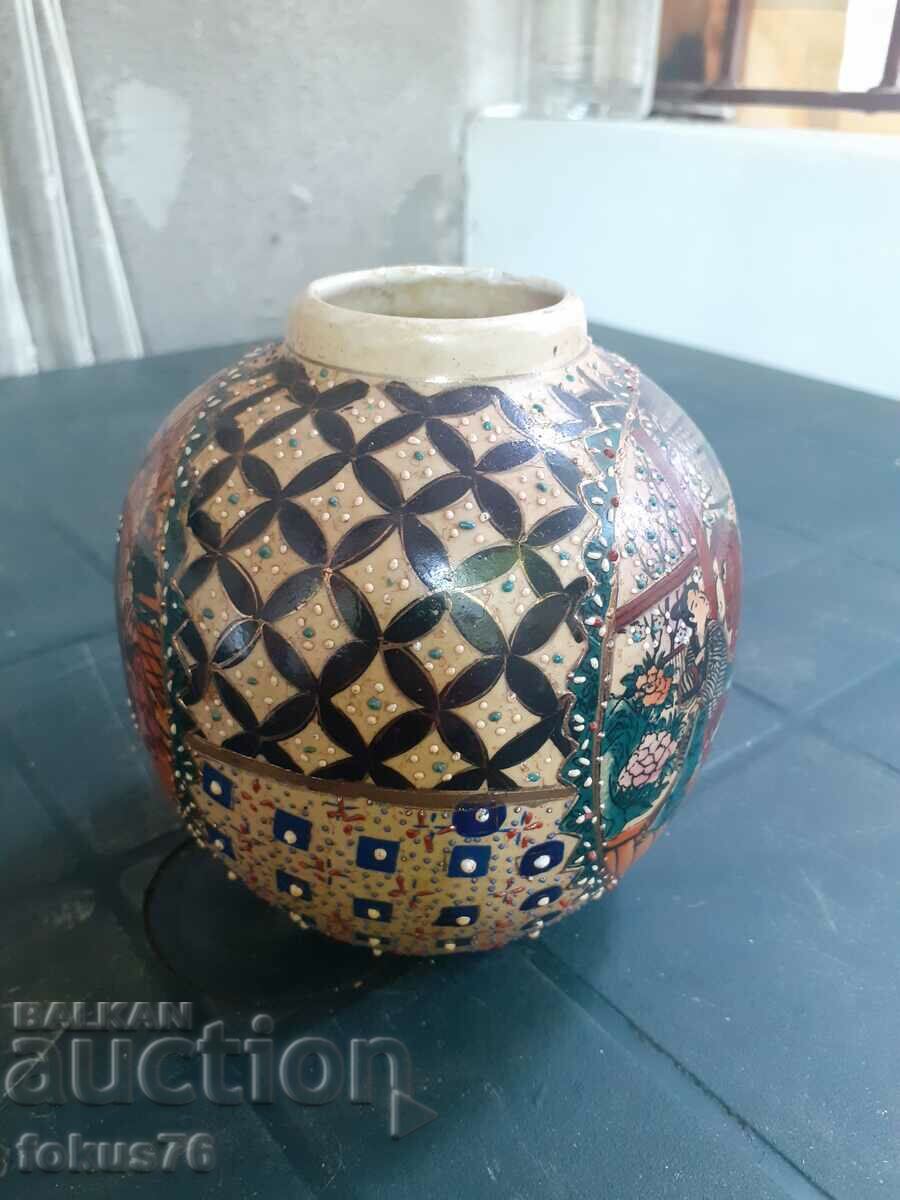 O frumoasă vază veche Satsuma din porțelan Satsuma cu preț 250.00 BGN | € 127.82