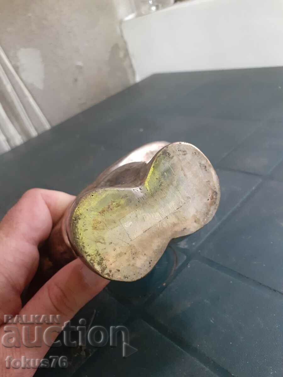 Delivery of Great metal statuette figure plastic