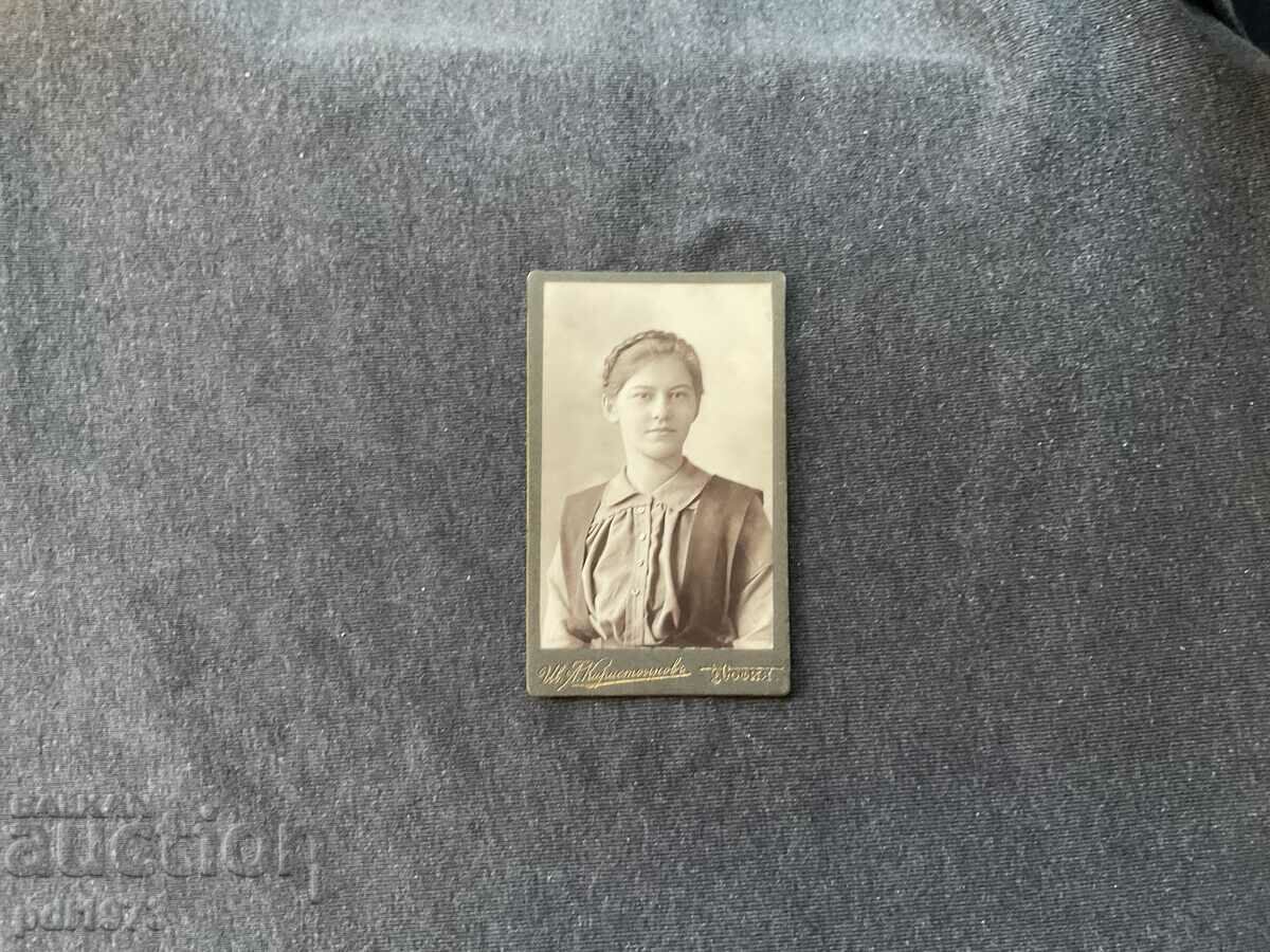 Стара снимка Ив. А. Карастоянов младо момиче 1900