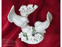Porcelain figurine "Doves in love"