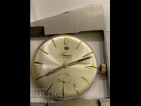Swiss movement from a men's watch.Working. 3