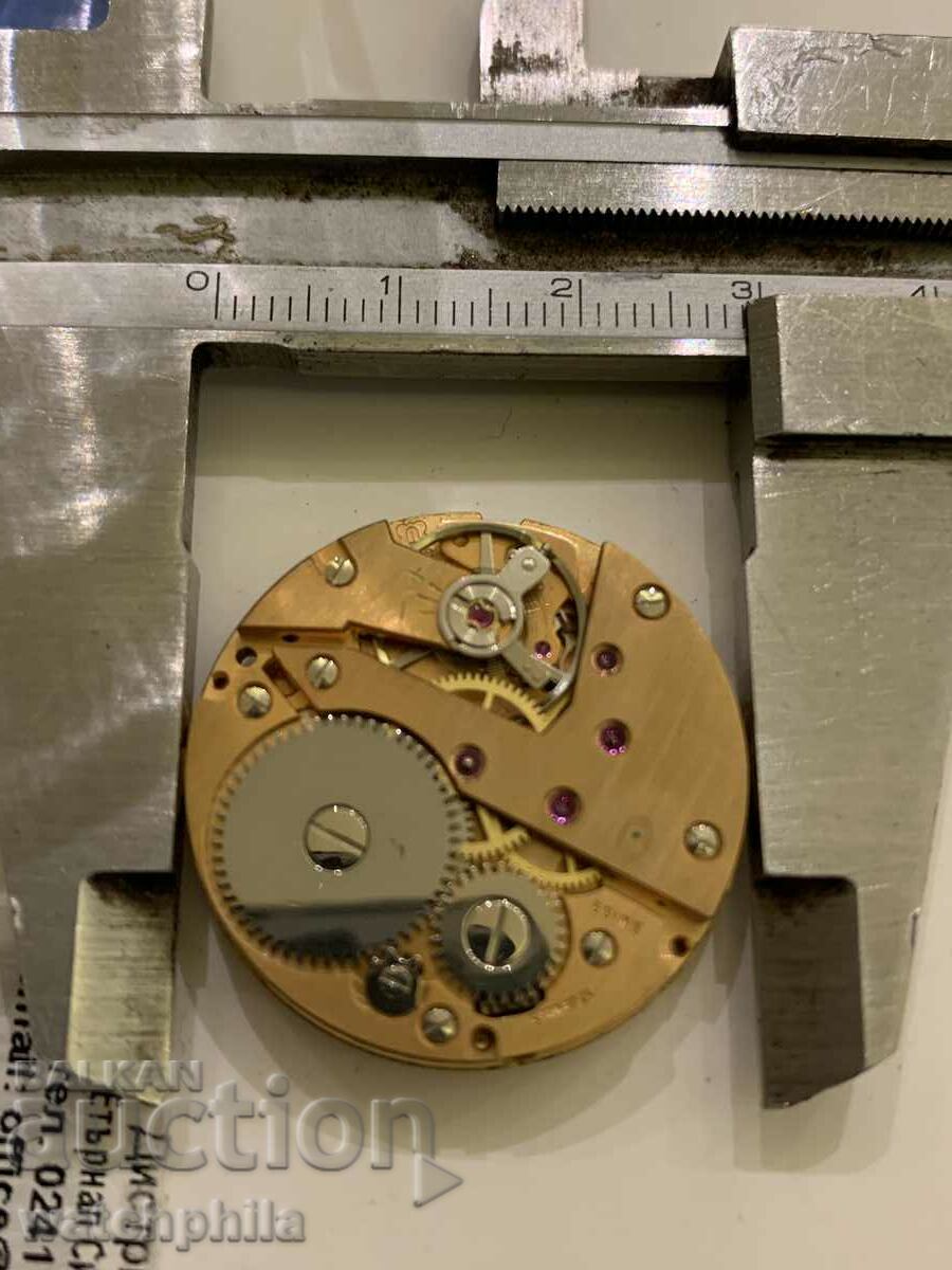 Швейцарски механизъм от мъжки часовник.Работи 4