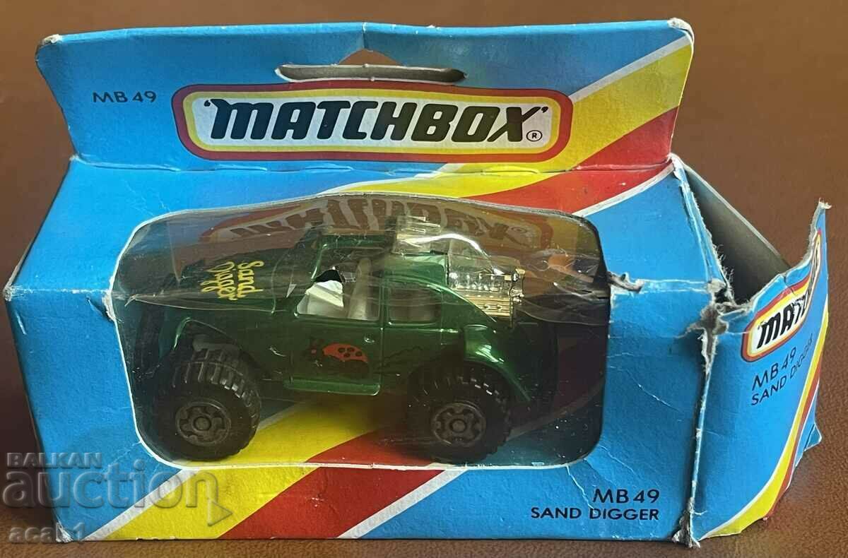 Delivery of MATCHBOX 1983 SAND DIGGER