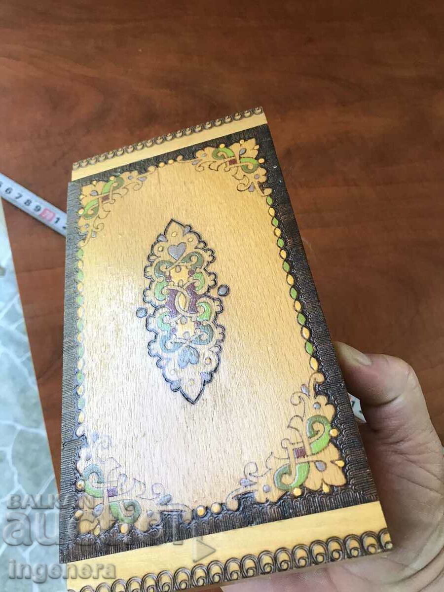 Delivery of BOX WOOD PYROGRAPH DRAWING ANTIQUE FROM SOCA MOSTRA Delivery of BOX WOOD PYROGRAPH DRAWING ANTIQUE FROM SOCA MOSTRA