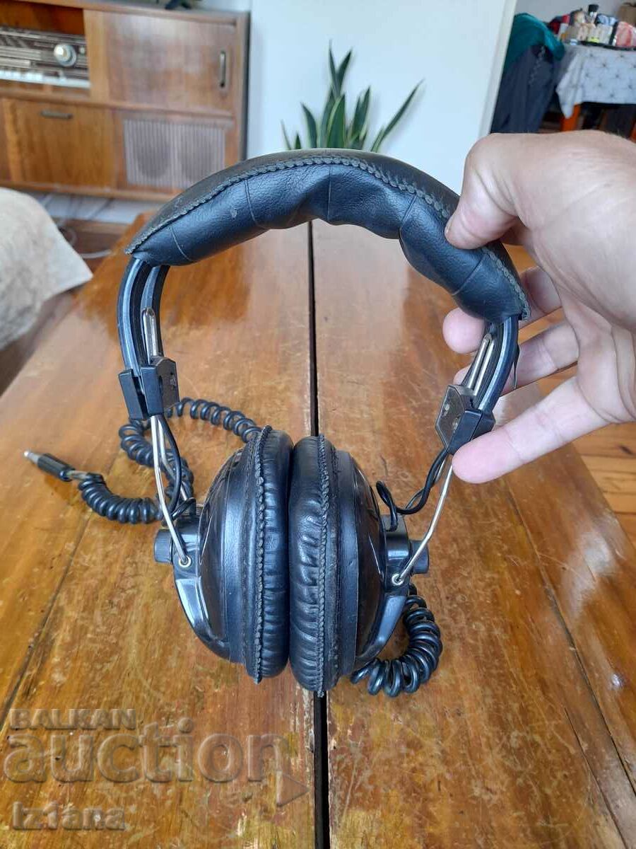 Стари слушалки Daytron с цена 27.00 лв. | € 13.80 Стари слушалки Daytron с цена 27.00 лв. | € 13.80