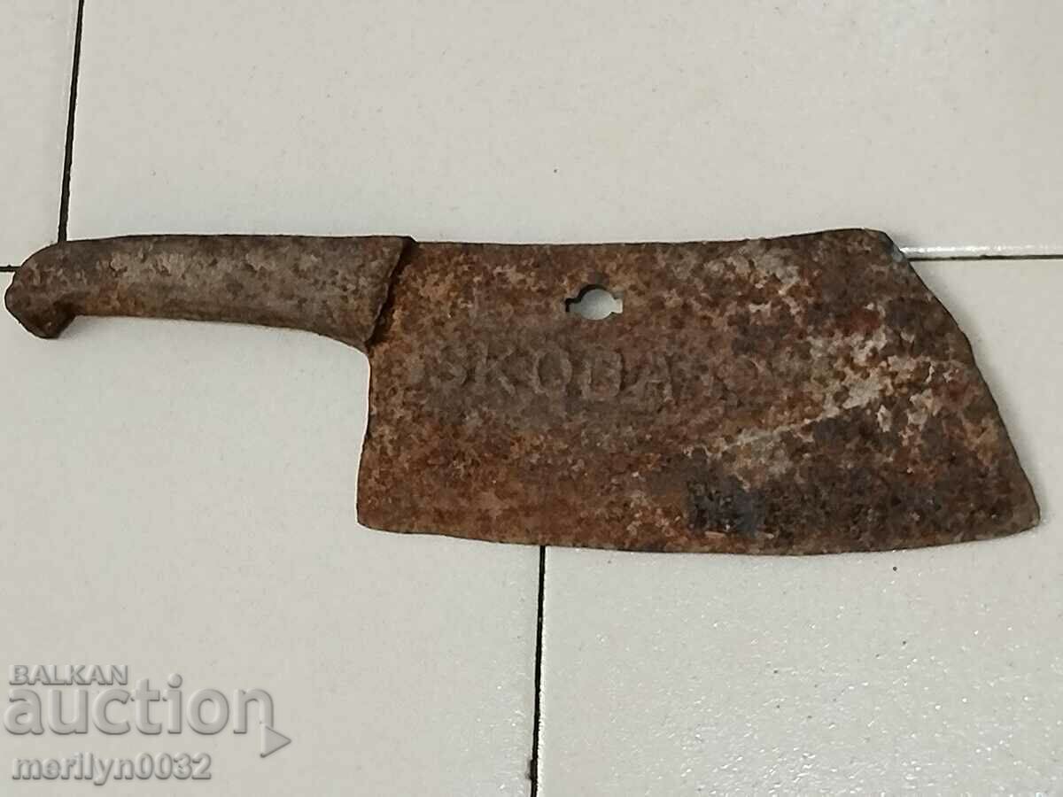 Auction Old forged satyr SKODA axe, axe, knife, machete Auction Old forged satyr SKODA axe, axe, knife, machete