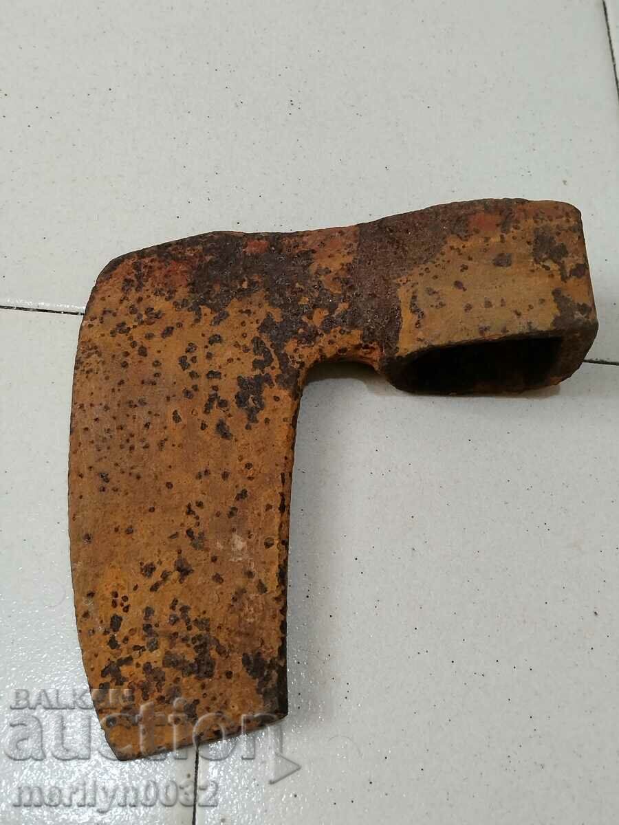 Old ax ax satyr hatchet without sap with price 45.00 BGN | € 23.01 Old ax ax satyr hatchet without sap with price 45.00 BGN | € 23.01