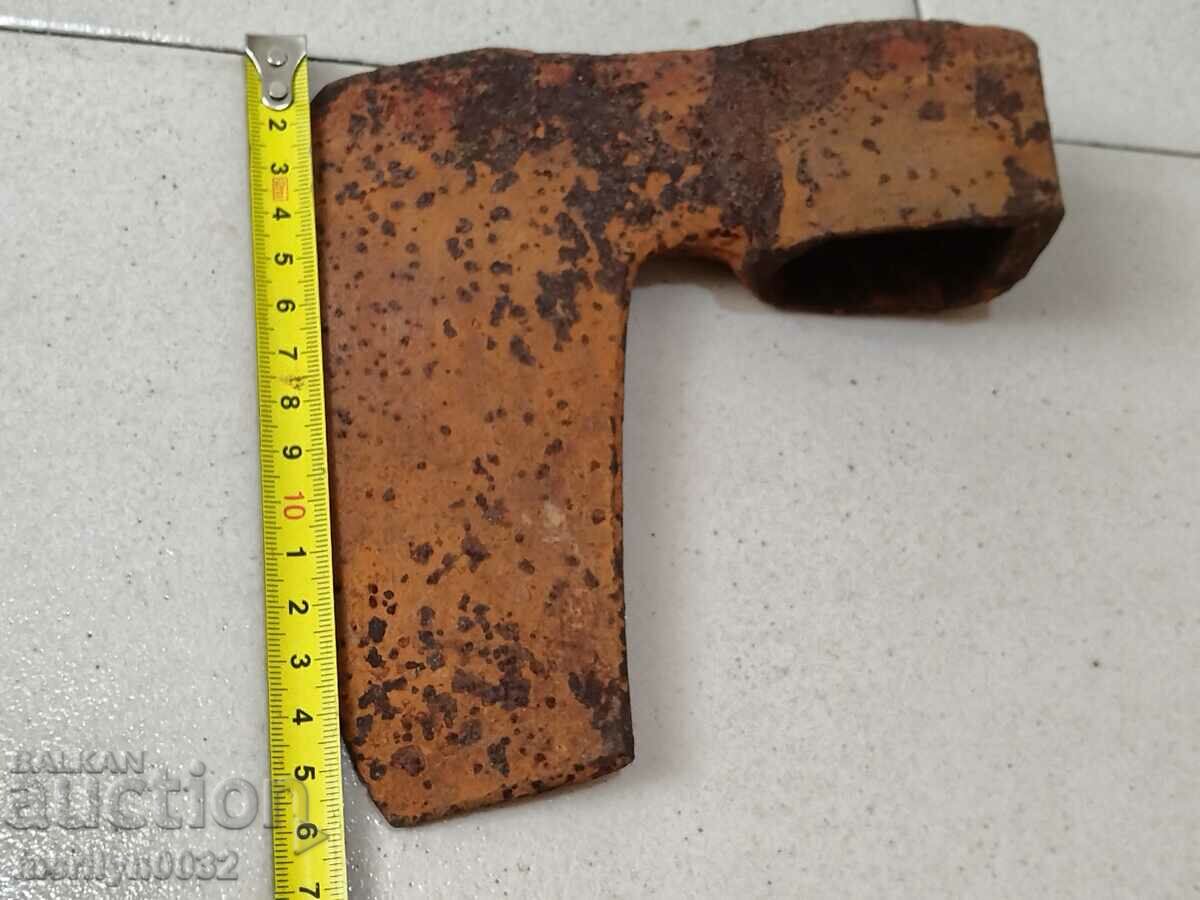Old ax ax satyr hatchet without sap - 6 Old ax ax satyr hatchet without sap - 6