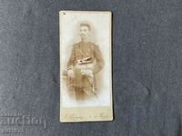 Παλιό φωτογραφικό χαρτόνι Υ. Κόκινος Αξιωματικός 1900 σπαθί