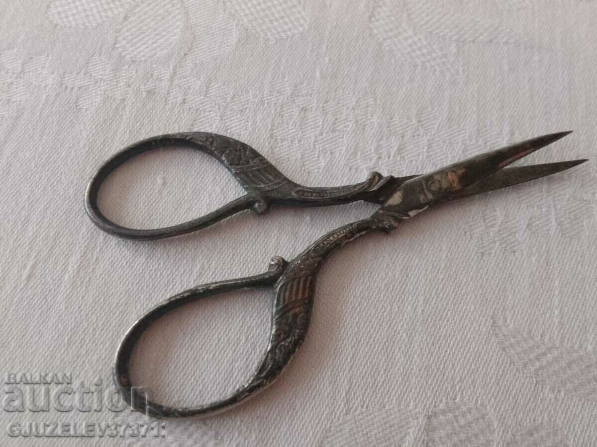 Auction old needlework scissors Auction old needlework scissors