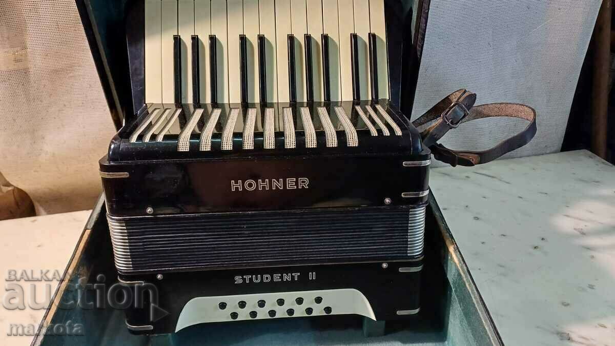 Акордеон ,,HOHNER" - student ll