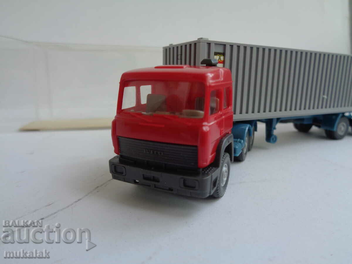 WIKING H0 1/87 IVECO CONTAINER TRUCK MODEL TOY TROLLEY with price 15.00 BGN | € 7.67 WIKING H0 1/87 IVECO CONTAINER TRUCK MODEL TOY TROLLEY with price 15.00 BGN | € 7.67