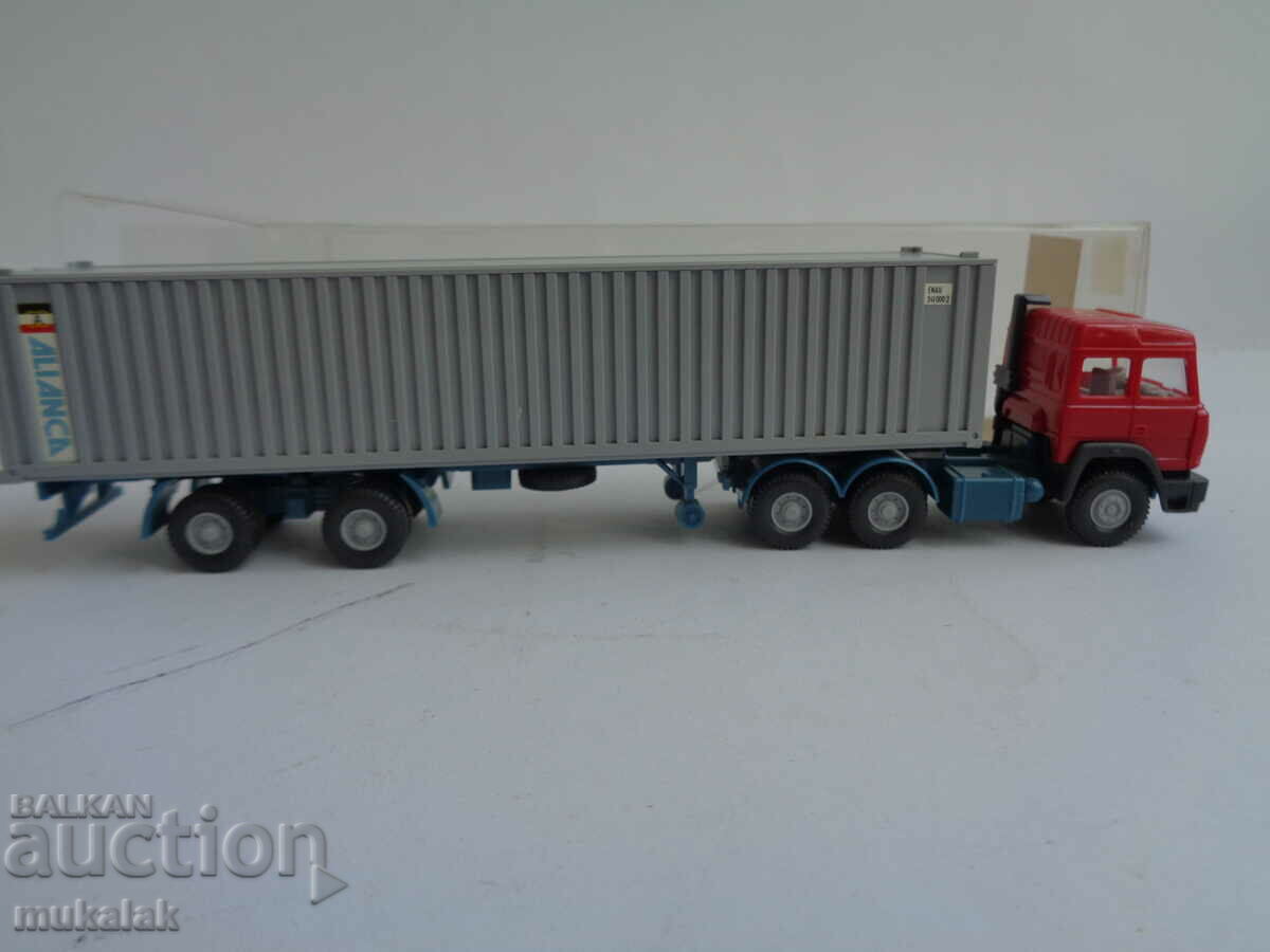 Auction WIKING H0 1/87 IVECO CONTAINER TRUCK MODEL TOY TROLLEY Auction WIKING H0 1/87 IVECO CONTAINER TRUCK MODEL TOY TROLLEY