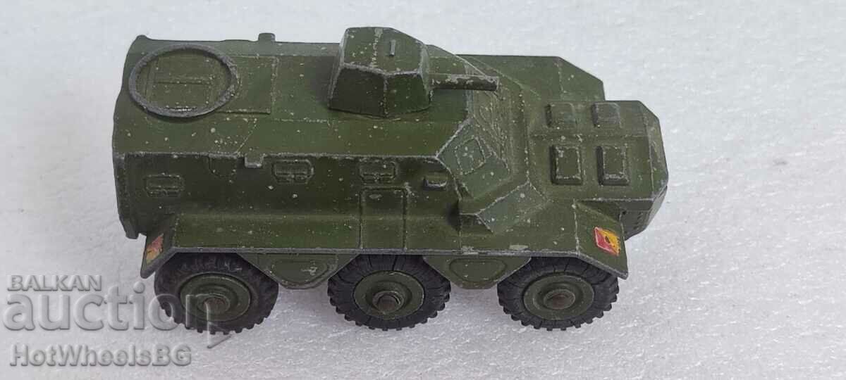 DINKY TOYS Meccano -No 676 Armored Personnel Carrier - 5 DINKY TOYS Meccano -No 676 Armored Personnel Carrier - 5