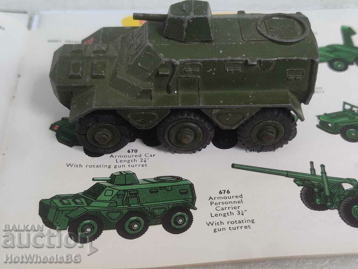 DINKY TOYS Meccano -No 676 Armored Personnel Carrier - 7 DINKY TOYS Meccano -No 676 Armored Personnel Carrier - 7