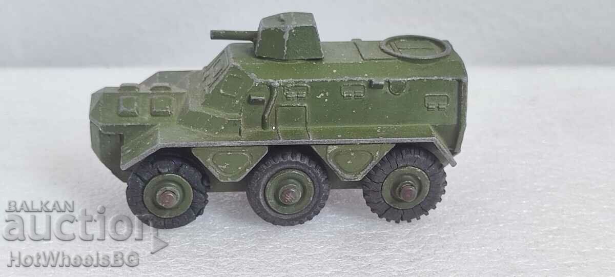 DINKY TOYS Meccano -No 676 Armored Personnel Carrier DINKY TOYS Meccano -No 676 Armored Personnel Carrier