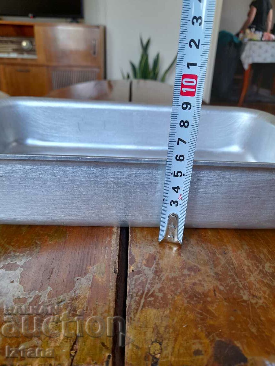 Auction Old aluminum tray, casserole Auction Old aluminum tray, casserole