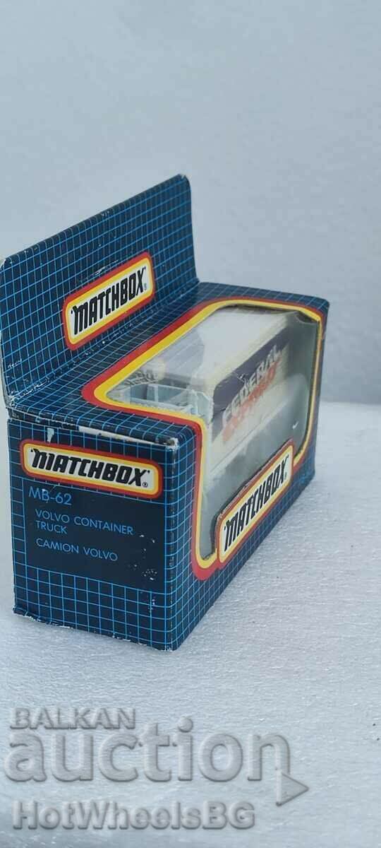 Licitație CUTIA DE chibrituri LESNEY. No MB 62 Volvo Container Truck "Fedex"