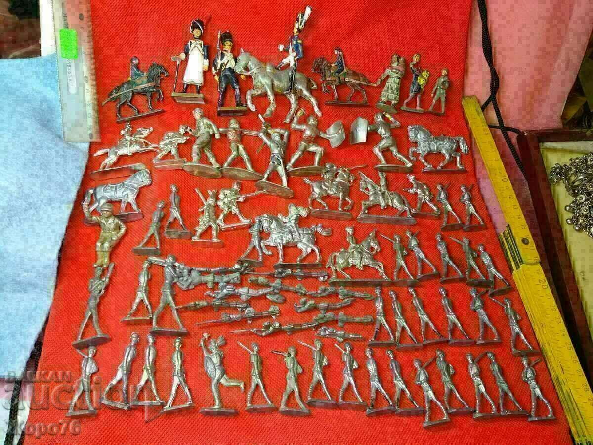 LOT 73 Old LEAD SOLDIERS French STARLUX Knights Germans