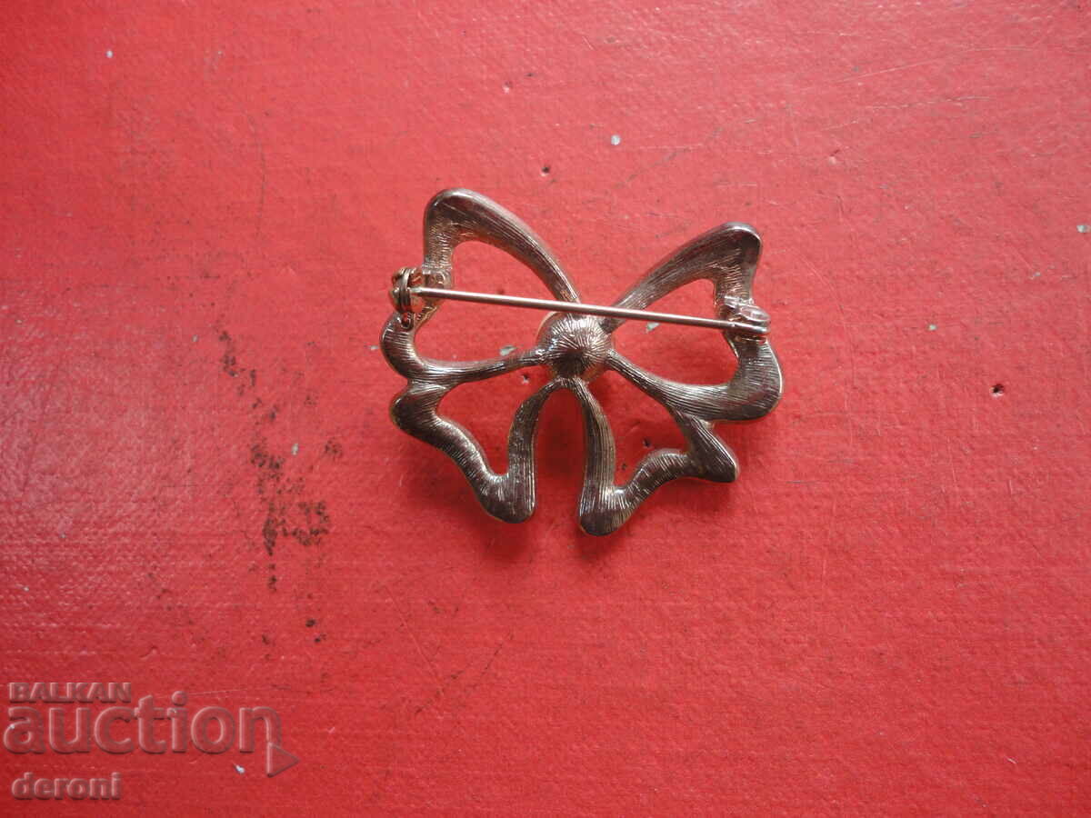 Auction  Gold-plated brooch with stones and pearl 11